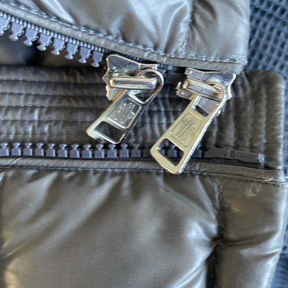 Moncler Vest. Size 3. - Picture 6 of 8